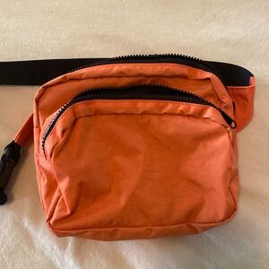 Nasturtium BAGGU Fanny Pack NWOT